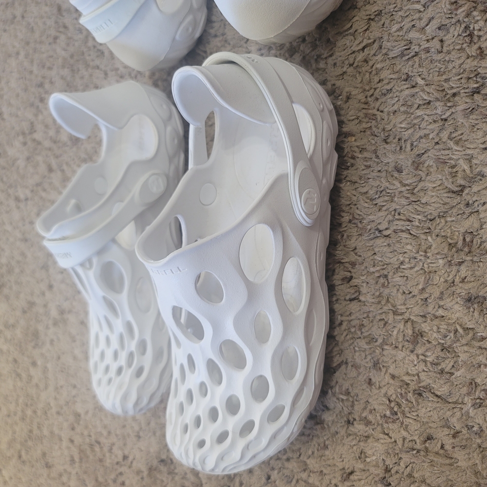 Merrell All-White Slip-On Clogs - Picture 4 of 6